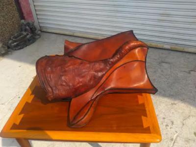  Deru Deru Style Abstract Leather Sculpture