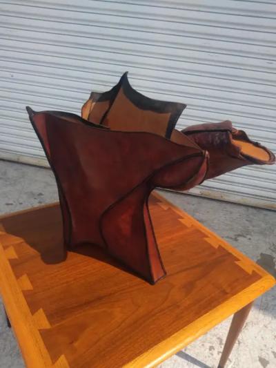  Deru Deru Style Abstract Leather Sculpture