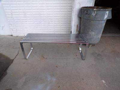  Design Institute America DIA DIA Slat Chrome Bench