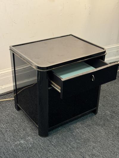  Design Institute America DIA POST MODERN CHROME BLACK ENAMEL NIGHTSTANDS BY DESIGN INSTITUTE OF AMERICA