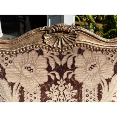  Dessin Fournir Companies Pair of Quatrain for Dessin Fournir Venetian Shell Giltwood Arm Chairs