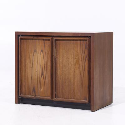  Dillingham Dillingham Mid Century Pecky Cypress Nightstands Pair