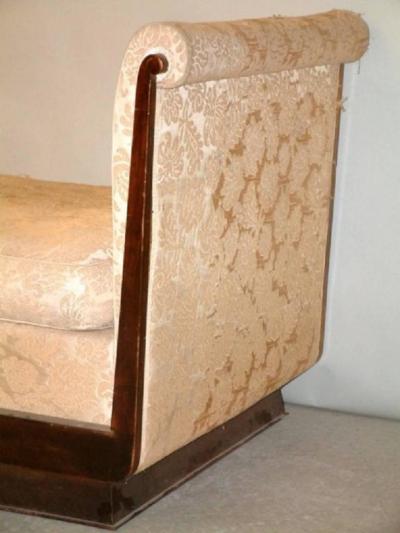  Dominique Dominique Meridian Daybed or Sofa