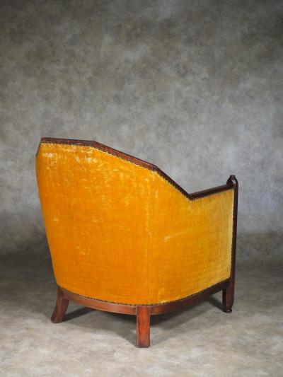  Dominique Dominique single faceted back club chair