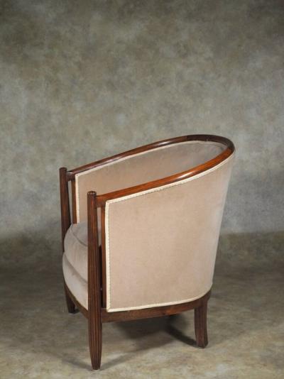  Dominique Dominique single round backed club chair