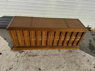  Drexel Drexel Heritage Furniture Drexel Furniture Esperanto Collection Walnut Buffet