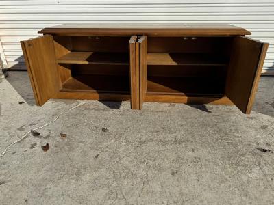  Drexel Drexel Heritage Furniture Drexel Furniture Esperanto Collection Walnut Buffet