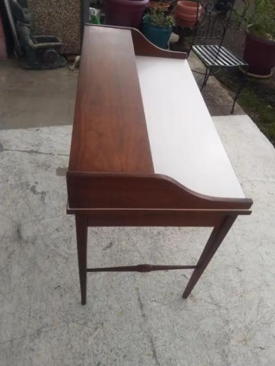  Drexel Drexel Heritage Furniture Drexel MCM Biscayne Desk in Walnut with White Laminate Top