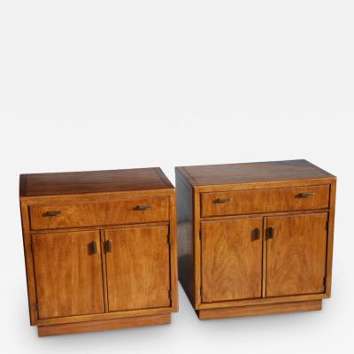  Drexel Drexel Heritage Furniture Pair of Drexel Heritage Consensus Pecan Nightstands