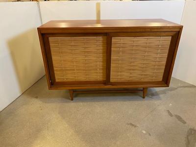  Dunbar American Modern Sliding Door Dresser Dunbar
