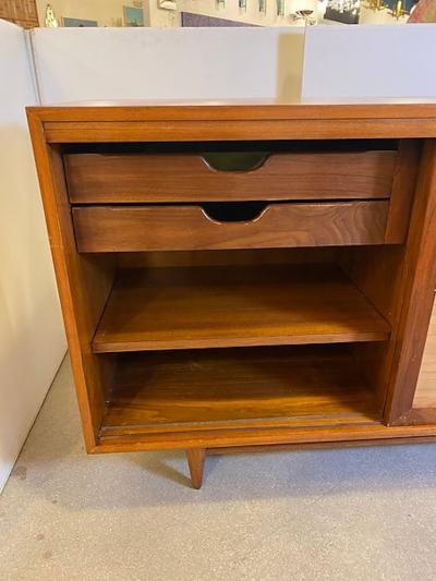  Dunbar American Modern Sliding Door Dresser Dunbar