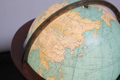  Dunbar Illuminated Glass World Globe on Mahogany Stand by Edward Wormley for Dunbar