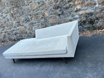 Dunbar MODERN CHAISE SOFA IN THE MANNER OF DUNBAR