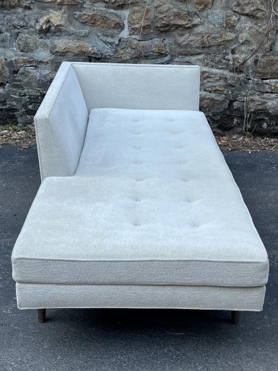  Dunbar MODERN CHAISE SOFA IN THE MANNER OF DUNBAR