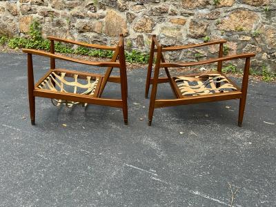  Dux MID CENTURY PAIR OF DANISH MODERN ARMCHAIRS