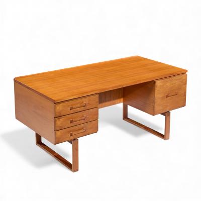  Dyrlund Dyrlund Mid Century Danish Teak Desk