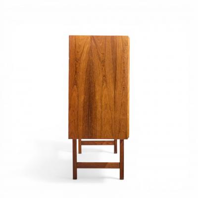  E W BACH E W Bach for Sejling Mid Century Danish Rosewood Credenza