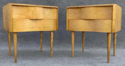  Edmond J Spence Restored Pair of Edmund Spence Golden Birch Wavy Front Nightstands Sweden 1950s
