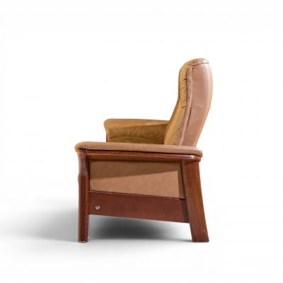  Ekornes Stressless Ekornes Stressless Mid Century Buckingham Leather Reclining Sofa
