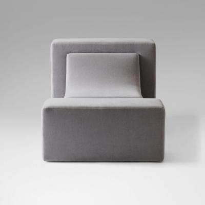  Estudio Persona Block Chair