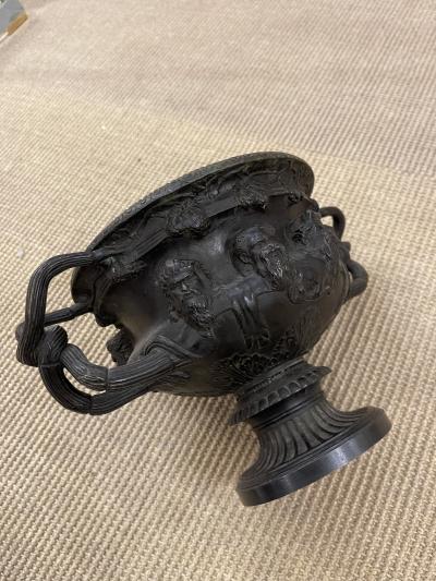  F Barbedienne Foundry XIX Century urne or bronze neo classic flower pot in the Barbedienne style