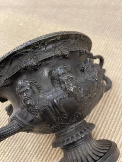  F Barbedienne Foundry XIX Century urne or bronze neo classic flower pot in the Barbedienne style