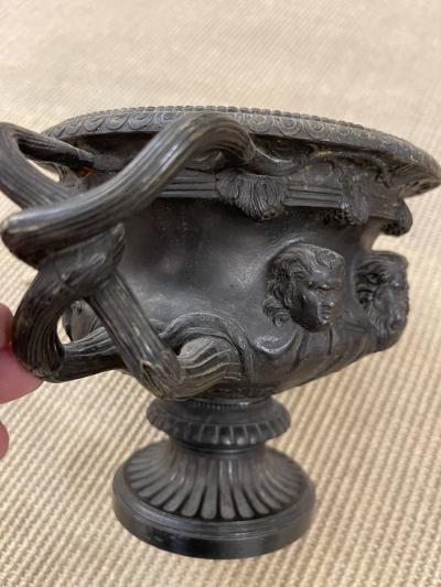  F Barbedienne Foundry XIX Century urne or bronze neo classic flower pot in the Barbedienne style