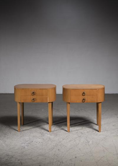  F renade M belfabrikerna Link ping Pair of elm nightstands with glass top