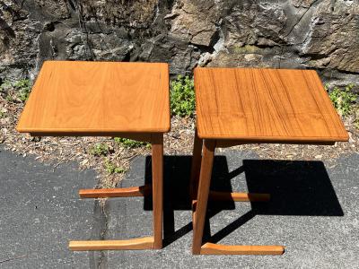  FBJ M bler DANISH MODERN MIXED WOODS PAIR OF SOFA END TABLES