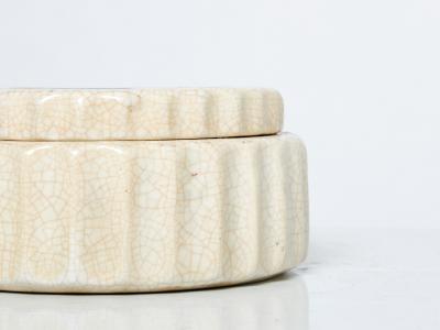 Fa enceries et Emaux de Longwy Large round flowers cream Art deco box Emaux de Longwy 1930