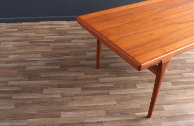  Faarup M belfabrik Danish Modern Expanding Teak Dining Table by Faarup Mobelfabrik