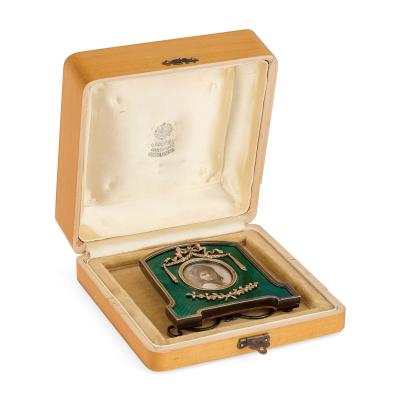  Faberg Faberg inspired green enamel and silver gilt picture frame