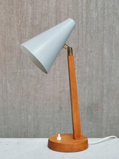  Falkenbergs Belysning Falkenbergs Belysning Table Desk Lamp in Oak Metal and Brass Sweden 1950s