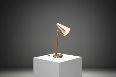  Falkenbergs Belysning Model 6408 Brass and Oak Table Lamp by Falkenbergs Sweden 1950s