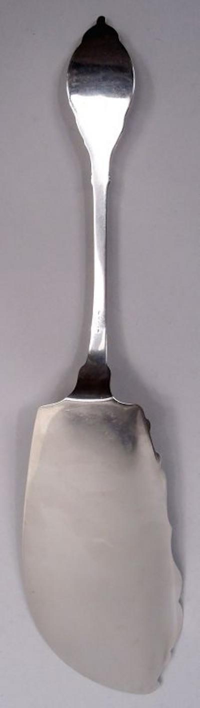  Farrington Hunnewell Farrington Hunnewell Medallion Boston Coin Silver Fish Serving Pair