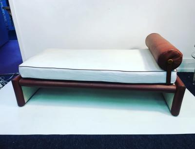  Fendi EXCEPTIONAL MODERN CHAISE LOUNGE DESIGNED BY FENDI