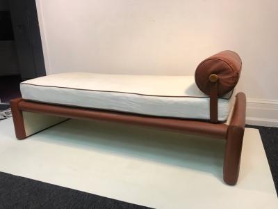  Fendi EXCEPTIONAL MODERN CHAISE LOUNGE DESIGNED BY FENDI