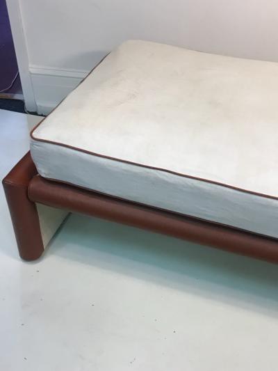  Fendi EXCEPTIONAL MODERN CHAISE LOUNGE DESIGNED BY FENDI