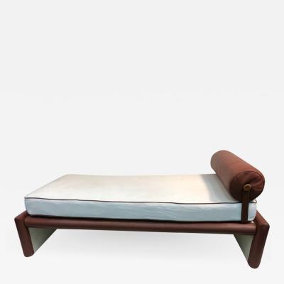  Fendi EXCEPTIONAL MODERN CHAISE LOUNGE DESIGNED BY FENDI