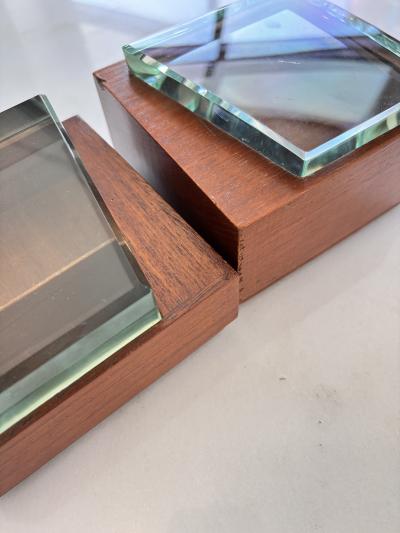  Fontana Arte FontanaArte FONTANA ARTE WALNUT AND GLASS BOXES EDITED BY FONTANA ARTE