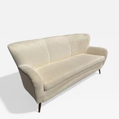  Forma Brazil Sofa in White Boucle Forma Brazil 1960s Lot 51