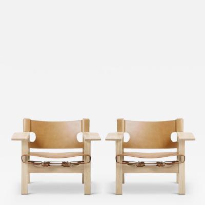  Fredericia Stolefabrik PAIR OF BORGE MOGENSEN SPANISH CHAIR IN NATURAL LEATHER AND OAK