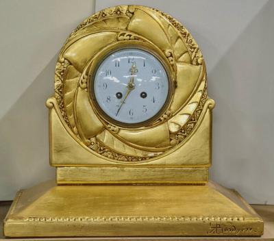  GEORGES de BARDYERE Georges de Bardyere gilt sculpted clock