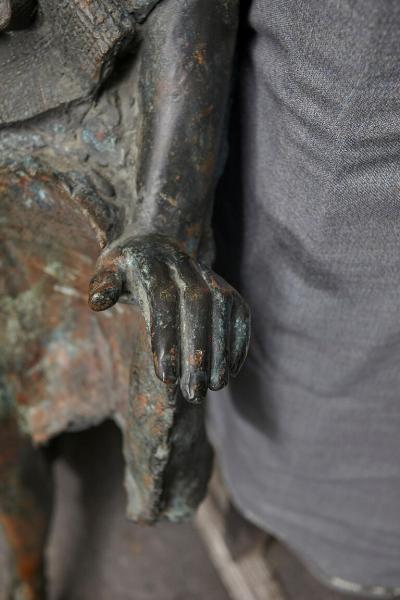  GY RGYI LANTOS BRONZE PATINATED NUDE WOMAN ON THE WAVE BY GY RGYI LANTOS