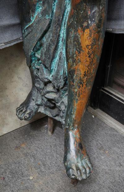  GY RGYI LANTOS BRONZE PATINATED NUDE WOMAN ON THE WAVE BY GY RGYI LANTOS
