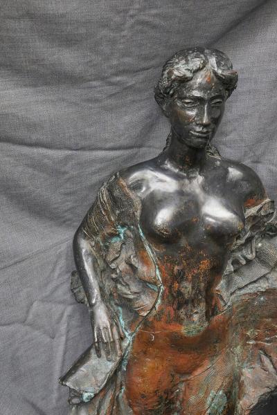  GY RGYI LANTOS BRONZE PATINATED NUDE WOMAN ON THE WAVE BY GY RGYI LANTOS