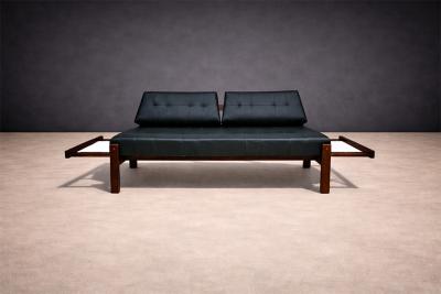  Gelli Ind stria de M veis Loveseat with Extendable side tables in Hardwood Leather Gelli