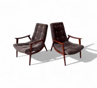  Gelli Ind stria de M veis Pair of Canoa Armchairs in Wood Fabric Gelli 1960s Lot 508