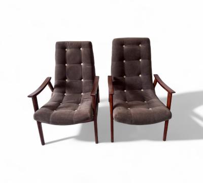  Gelli Ind stria de M veis Pair of Canoa Armchairs in Wood Fabric Gelli 1960s Lot 508