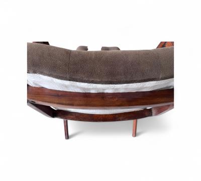  Gelli Ind stria de M veis Pair of Canoa Armchairs in Wood Fabric Gelli 1960s Lot 508